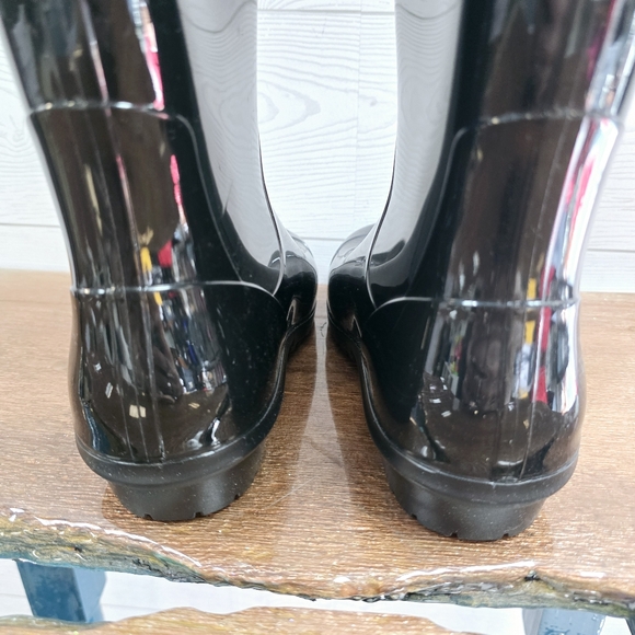 UGG Glossy Rain Boots - Picture 6 of 9